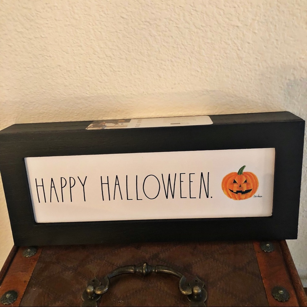 NWT Rae Dunn HAPPY HALLOWEEN 🎃 Sign